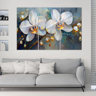 Trijų dalių paveikslas ant drobės, Baltos subtilios orchidėjos melsvame fone Paveikslai ant drobės Gera namie - Geranamie.lt