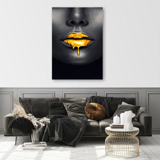 Paveikslas ant drobės, Lūpos aukse juodame fone Paveikslai ant drobės Gera namie - Geranamie.lt
